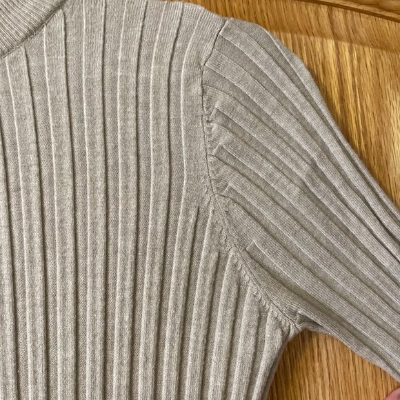 Modern Citizen Body-con Sweater Dress in Cream, Size M - Picture 6 of 7